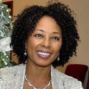 Meet your Posher, Cynthia